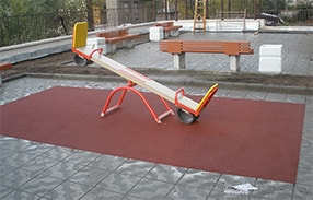 Детская площадка с резиновым покрытием в Чите по ул. Чкалова